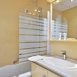 Pierre & Le Port Aparthotel 2*