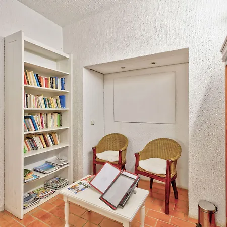 Pierre & Le Port Aparthotel Bandol