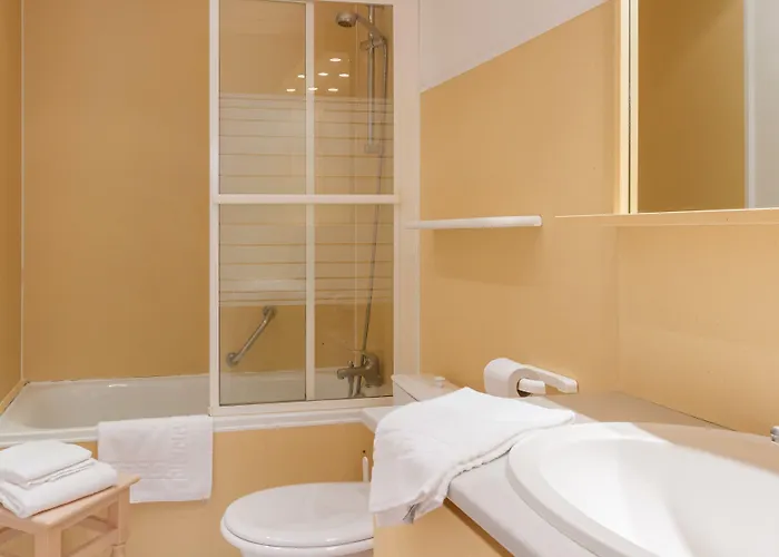 Aparthotel Pierre & Le Port Bandol