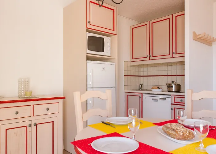 Aparthotel Pierre & Le Port Bandol