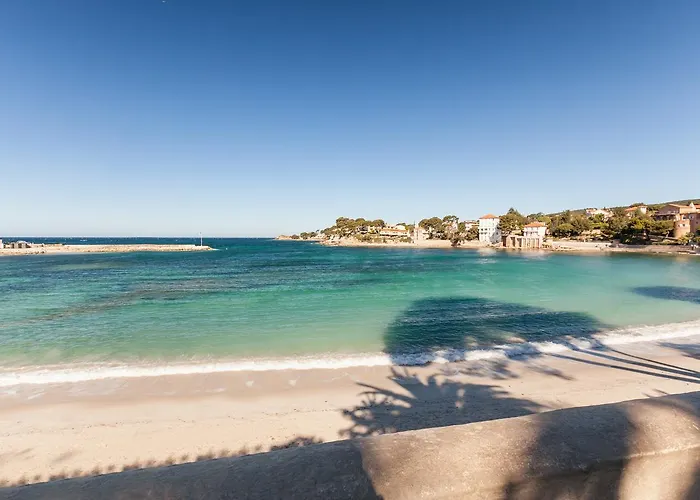 Pierre & Le Port Aparthotel Bandol