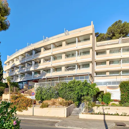 Pierre & Le Port Bandol