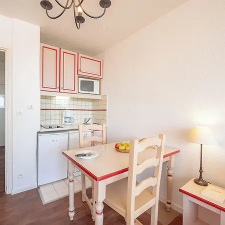 Aparthotel Pierre & Le Port Bandol