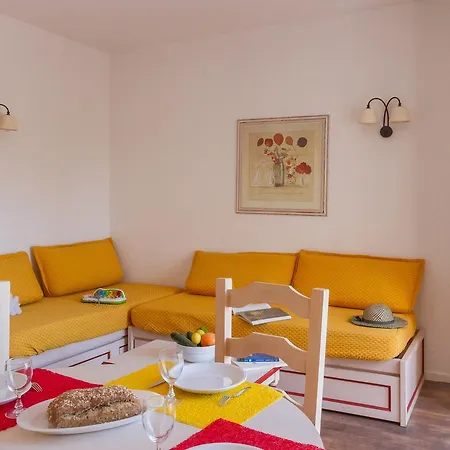Lejlighedshotel Pierre & Le Port 2*