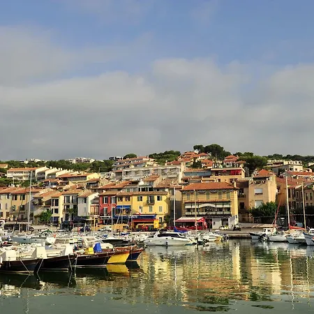 Pierre & Le Port Lejlighedshotel