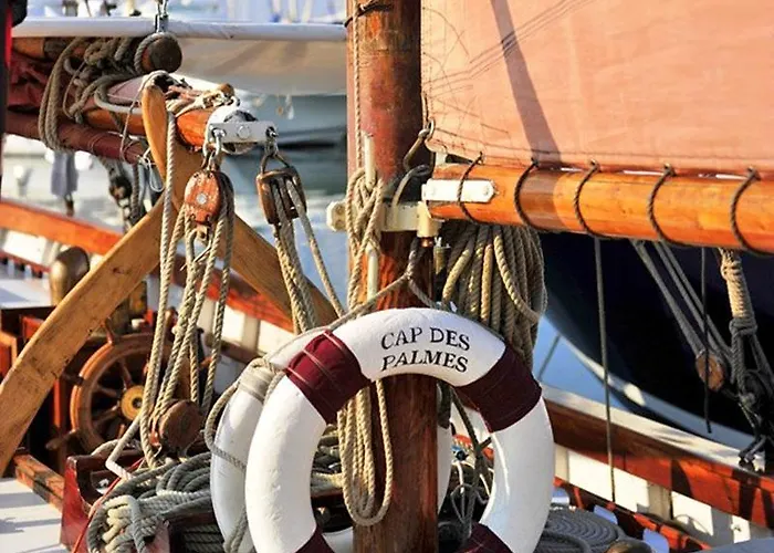 Ξενοδοχείο με διαμερίσματα Pierre & Le Port 2*