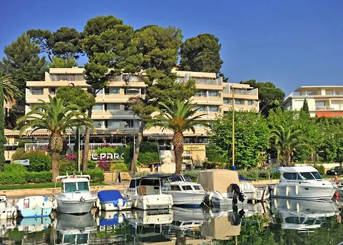 Ξενοδοχείο με διαμερίσματα Pierre & Le Port Bandol