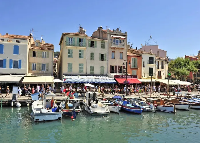 Ξενοδοχείο με διαμερίσματα Pierre & Le Port